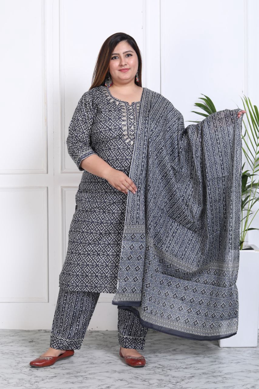 Tashi Simple & Sober Suit