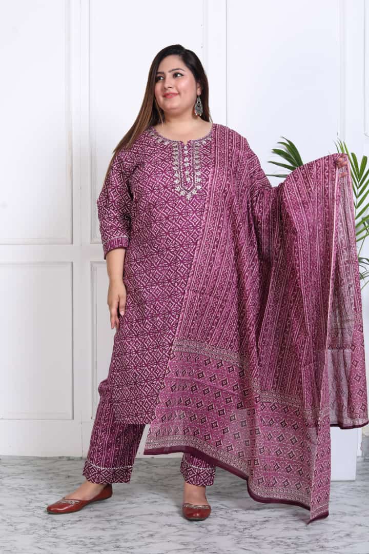 Tashi Simple & Sober Suit