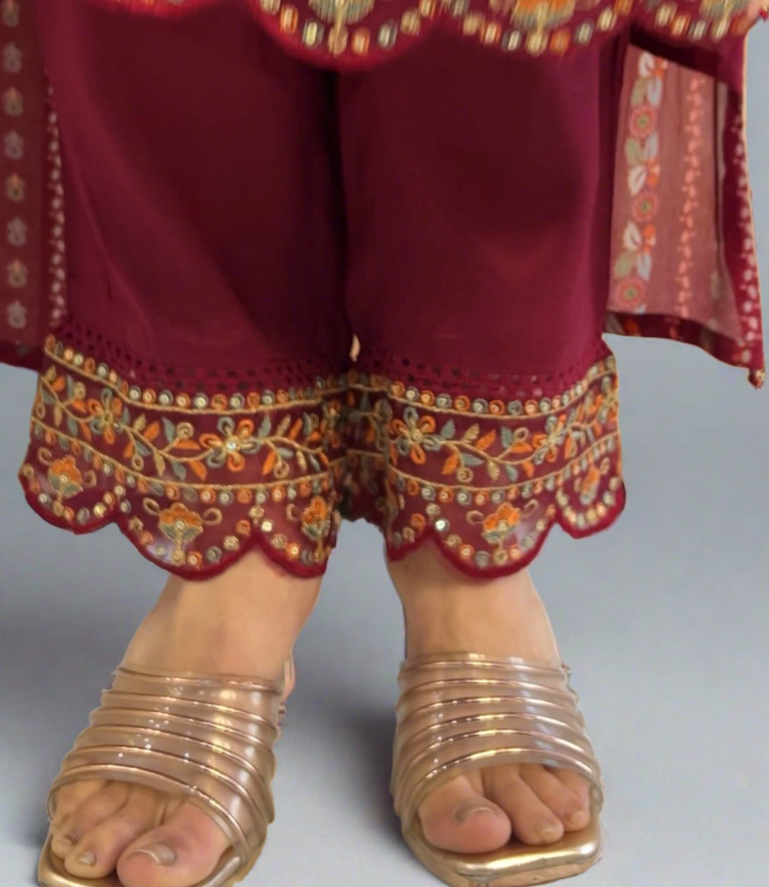 Nayra Pakistani suit