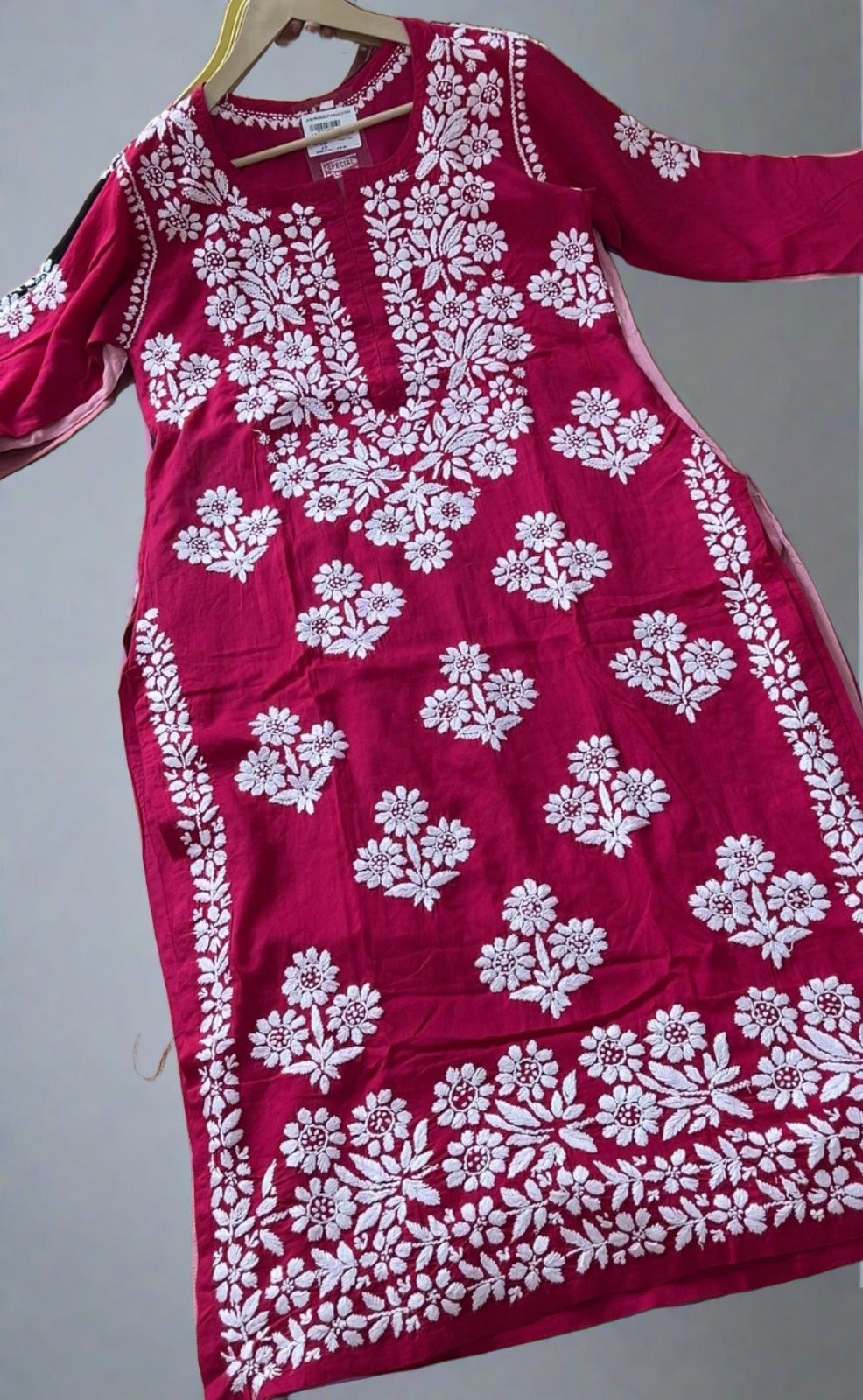 Abha Lakhnavi Kurti