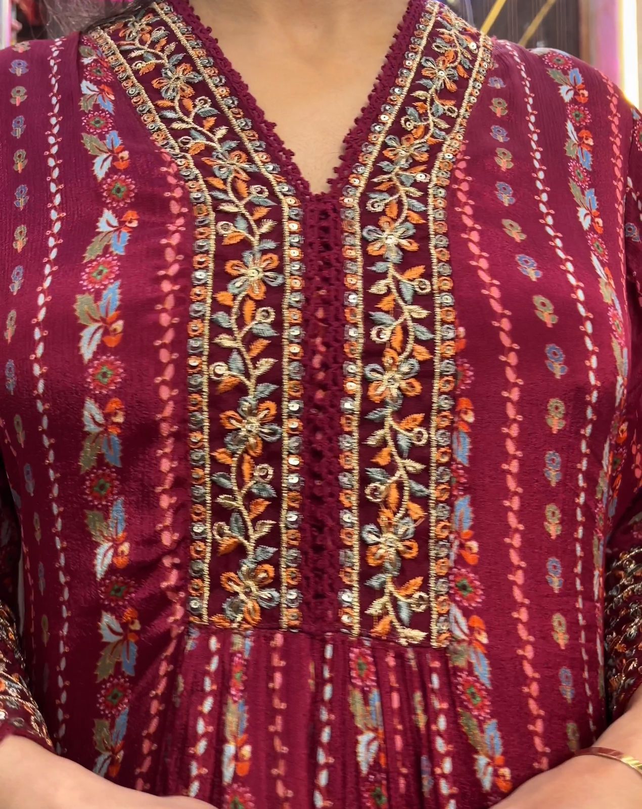 Nayra Pakistani suit