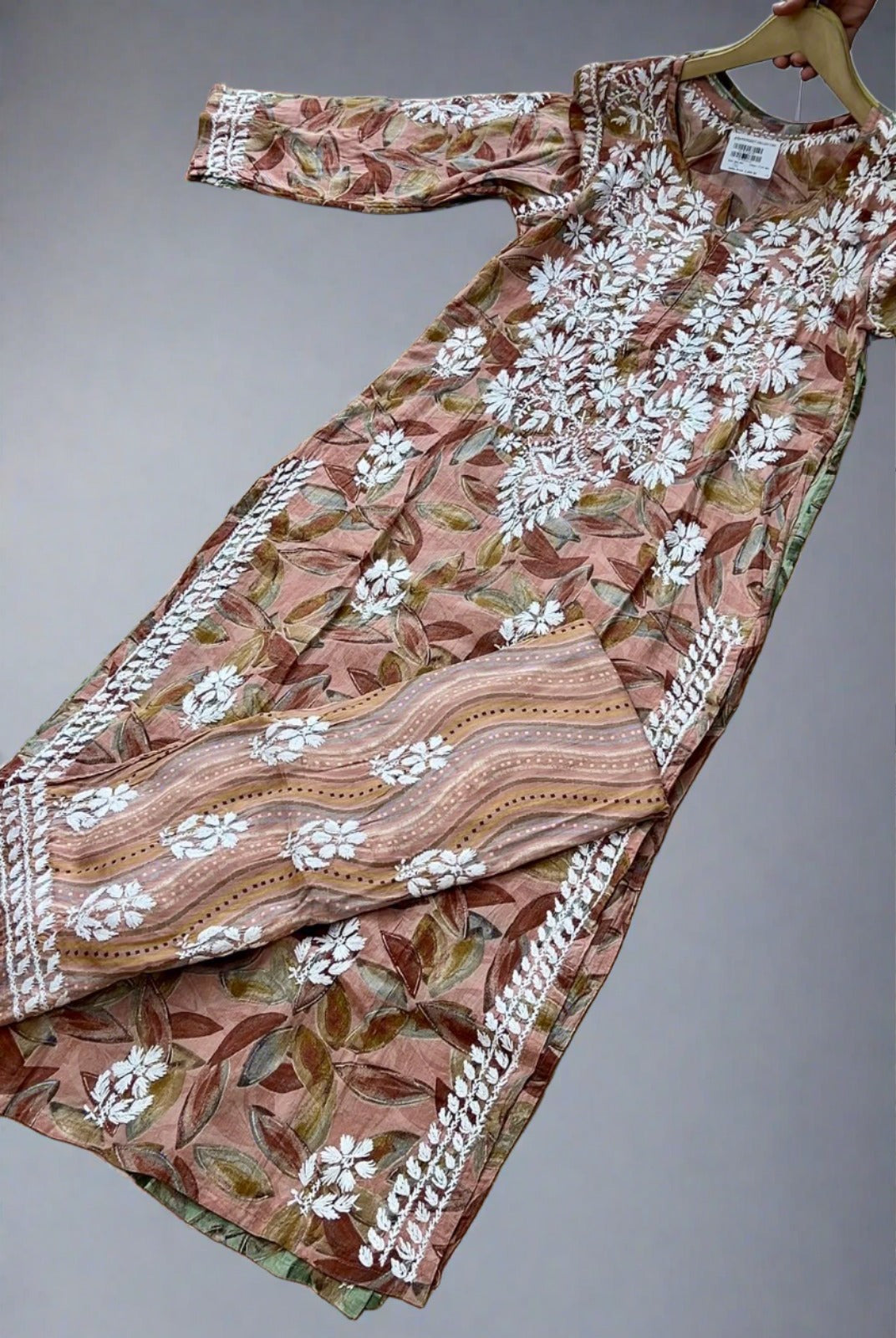 Aarvi Lakhnavi Plazo set