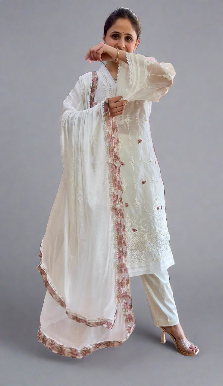 Farah Eligant Pakistani Suit